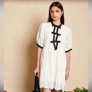 NWT SISTER JANE LACE MINI💝